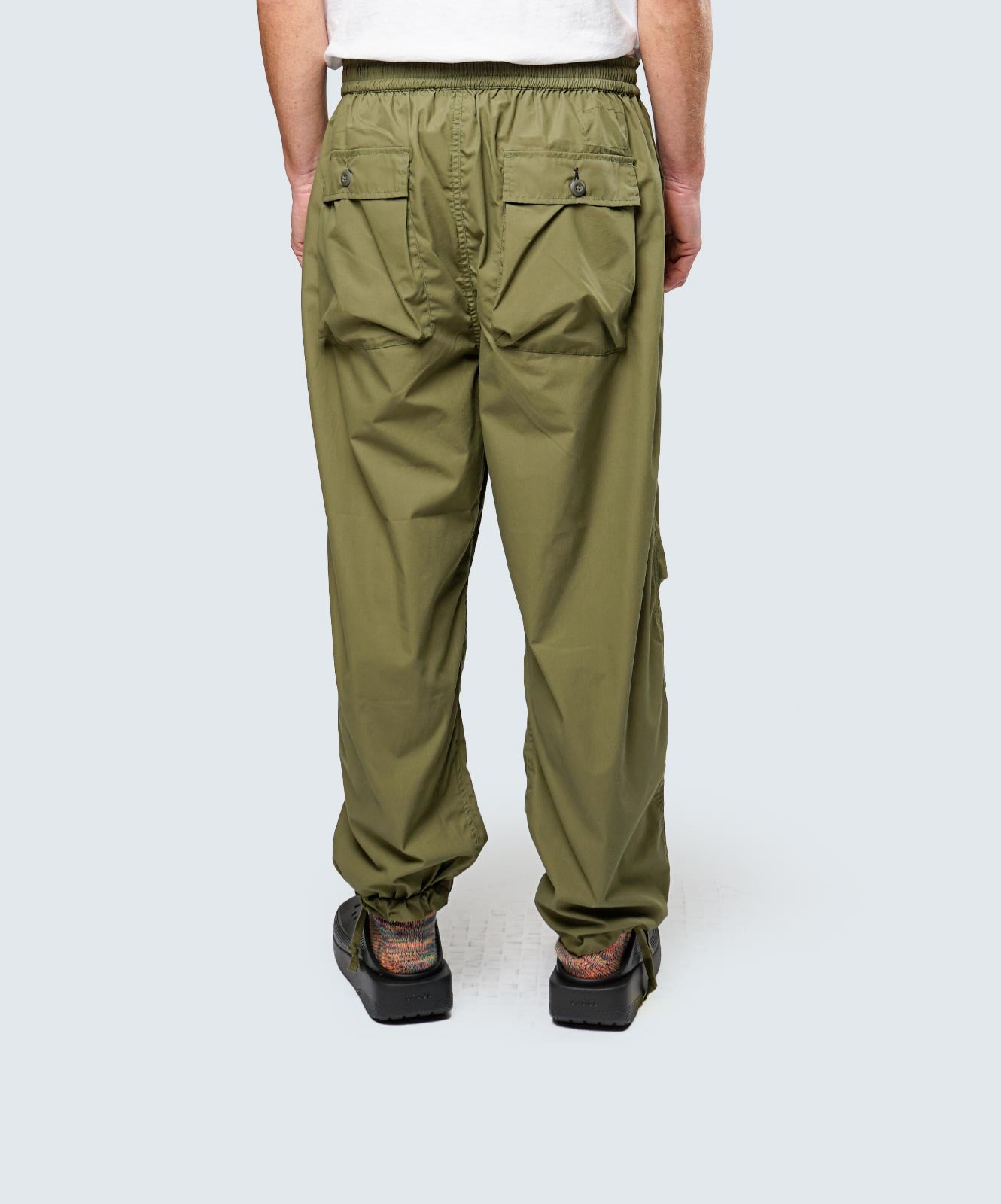 UNIVERSAL WORKS Pantaloni PARACHUTE PANT