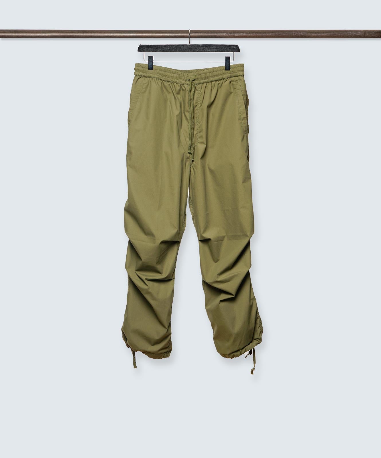 UNIVERSAL WORKS Pantaloni PARACHUTE PANT